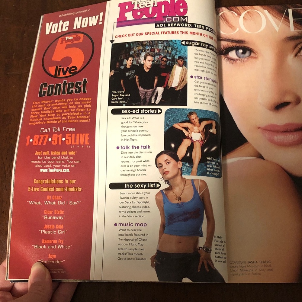 Teen People Magazine Featuring Singer Aaliyah on Cover - Picture 3 of 8